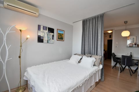 Apartment City - Unit 375941-13
