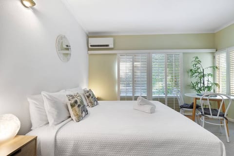 Tropical Oasis Studio
@ Ramada
Wi-Fi, Kitchenette