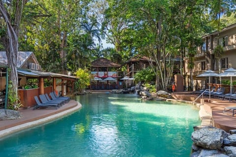 Tropical Oasis Studio
@ Ramada
Wi-Fi, Kitchenette