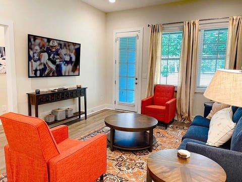 *New Listing* Centrally Located~Game Day Transit