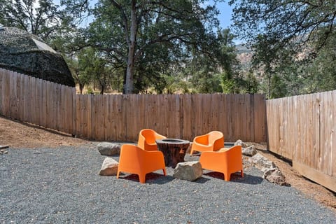 Stunning villa with pool, gameroom, firepit, EV c+