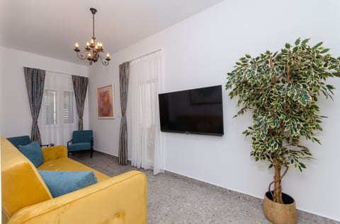 Apartment Lapis - Unit 375957-13