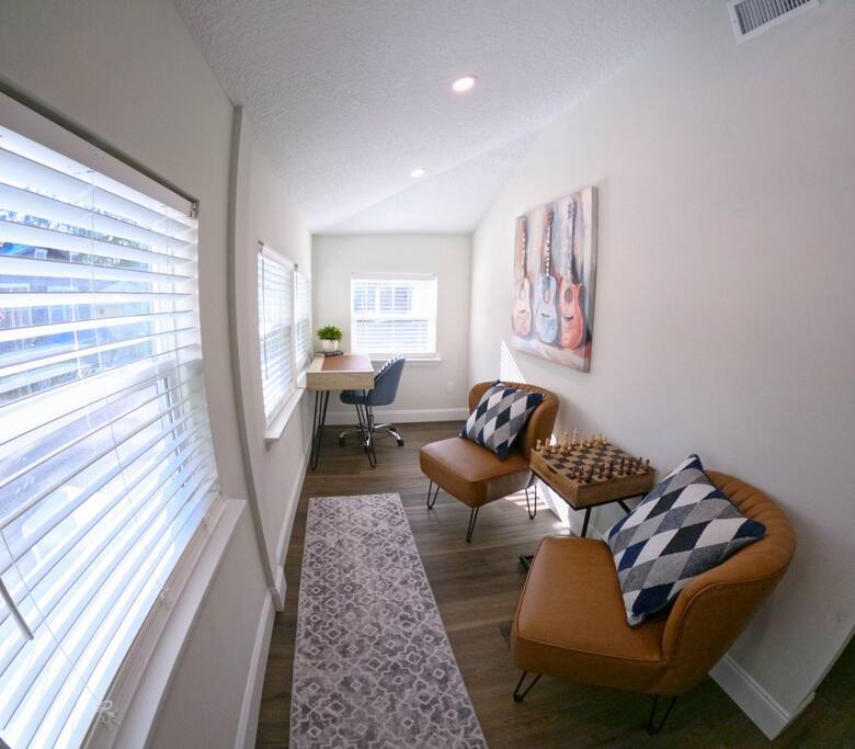 Game Room/ Office space/ Sitting room Game Room/ Office space/ Sitting room - Steps to Trolley #11, Tesla Charger, Walk Downtown - St. Augustine