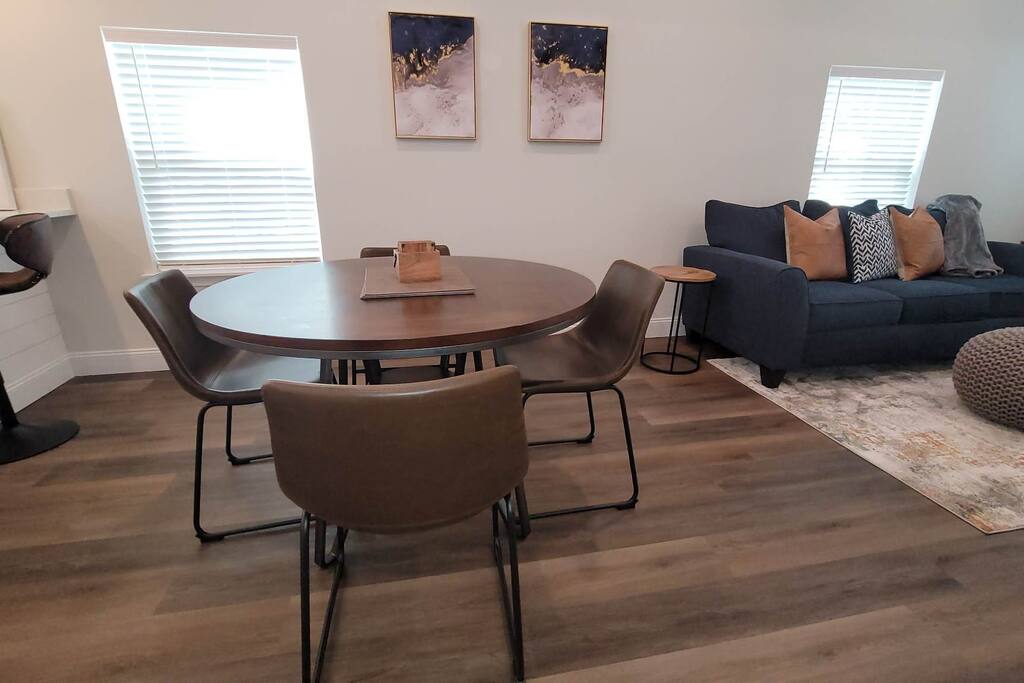 Dining Area Dining Area - Steps to Trolley #11, Tesla Charger, Walk Downtown - St. Augustine