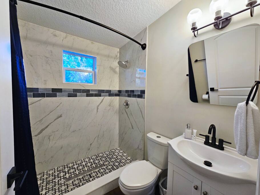 Bathroom #1 Master bath Bathroom #1 Master bath - Steps to Trolley #11, Tesla Charger, Walk Downtown - St. Augustine