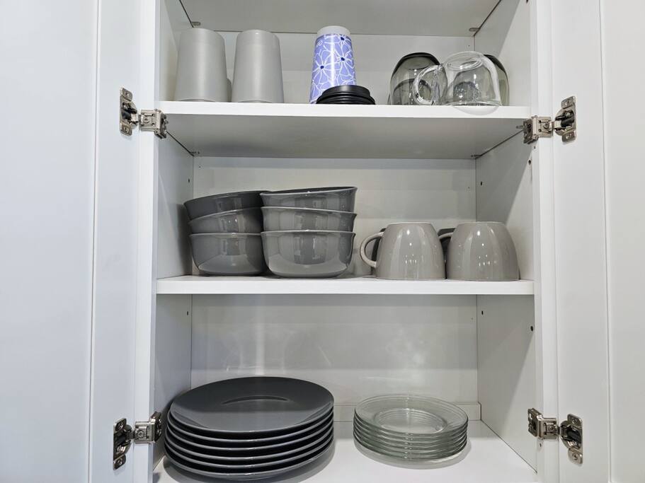 Kitchen Plates, cups, & Bowls Kitchen Plates, cups, & Bowls - Steps to Trolley #11, Tesla Charger, Walk Downtown - St. Augustine