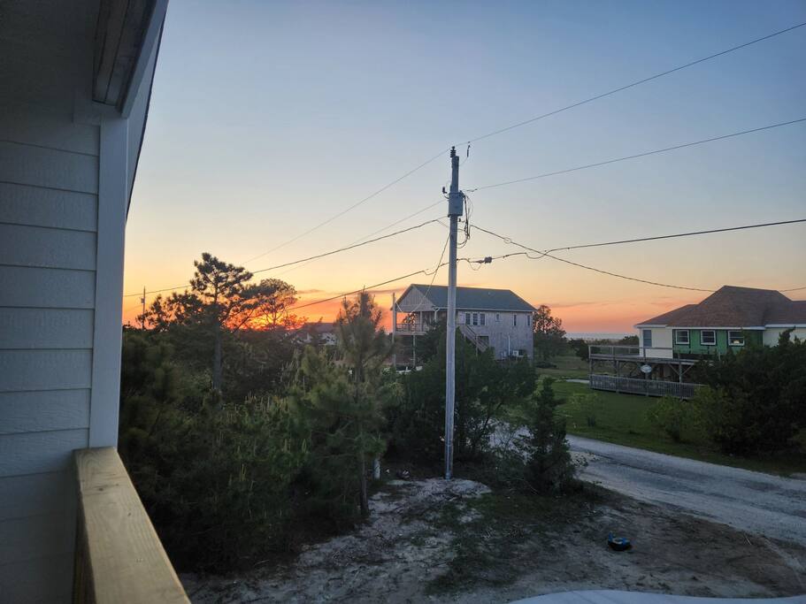 BRAND NEW beach cottage | Water Views | Beach Gear