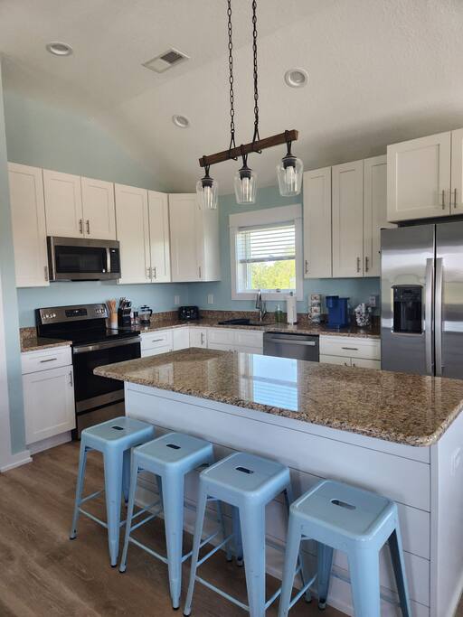 BRAND NEW beach cottage | Water Views | Beach Gear