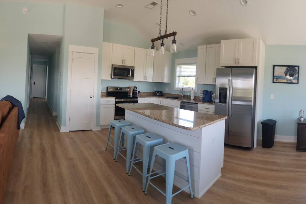 BRAND NEW beach cottage | Water Views | Beach Gear