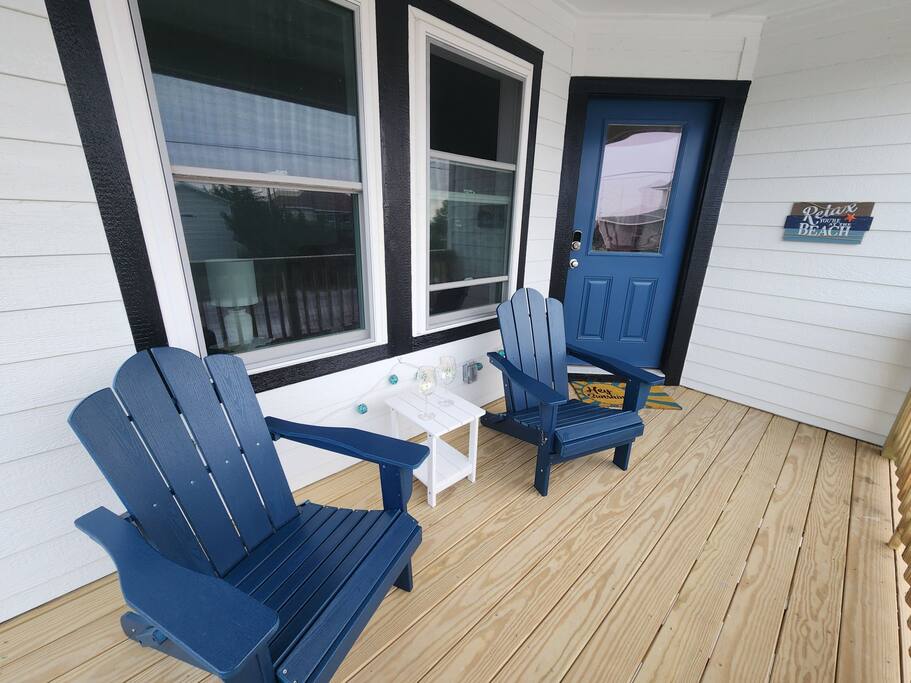 BRAND NEW beach cottage | Water Views | Beach Gear