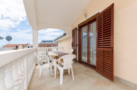 Apartments Josip - Unit 375987-13