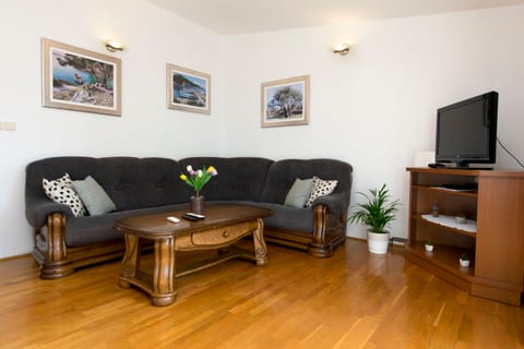 Apartment Boris - Unit 375892-13