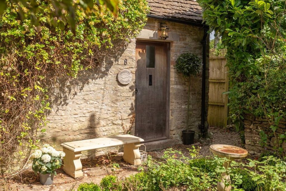 Shooters Cottage - Biddestone