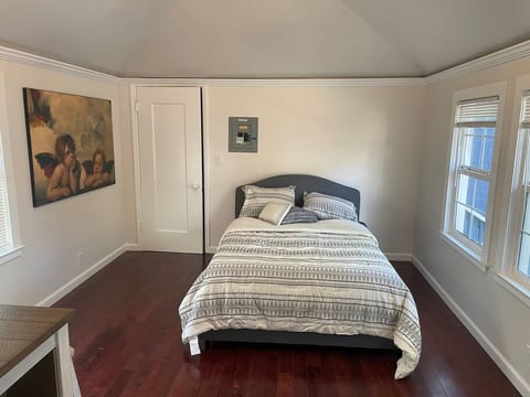Well-located pet-friendly studio