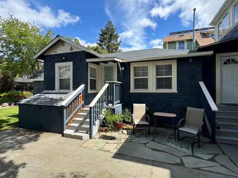 Well-located pet-friendly studio