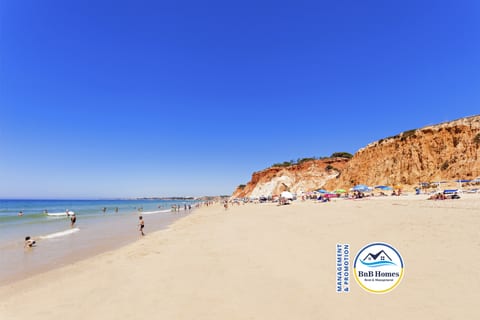 BnB Homes Falésia Beach Cozy Apartment with pools