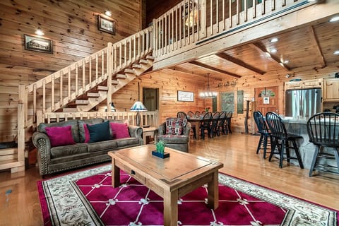 Scenic Paradise Cabin, Gatlinburg, TN
