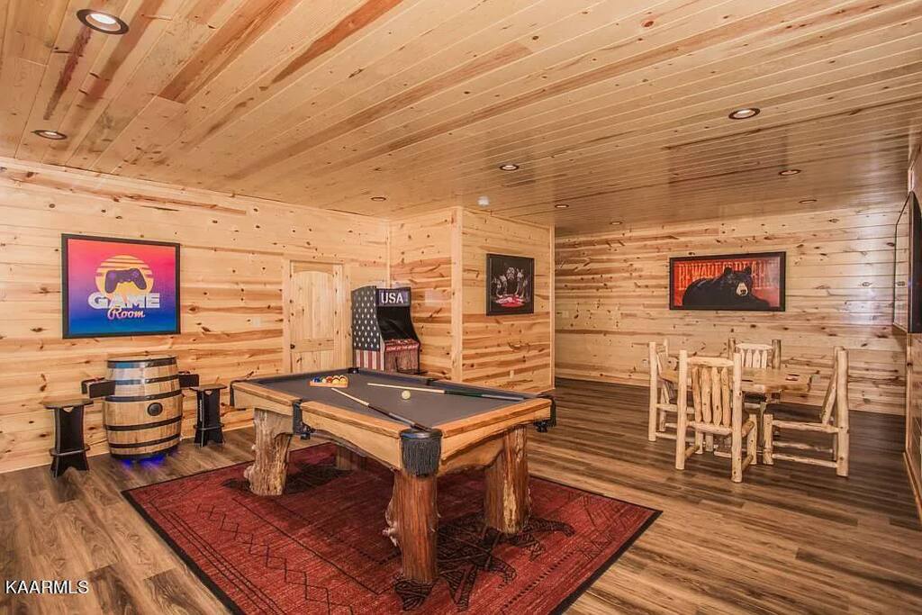 private-pool-home-theater-game-room-phenomenal/