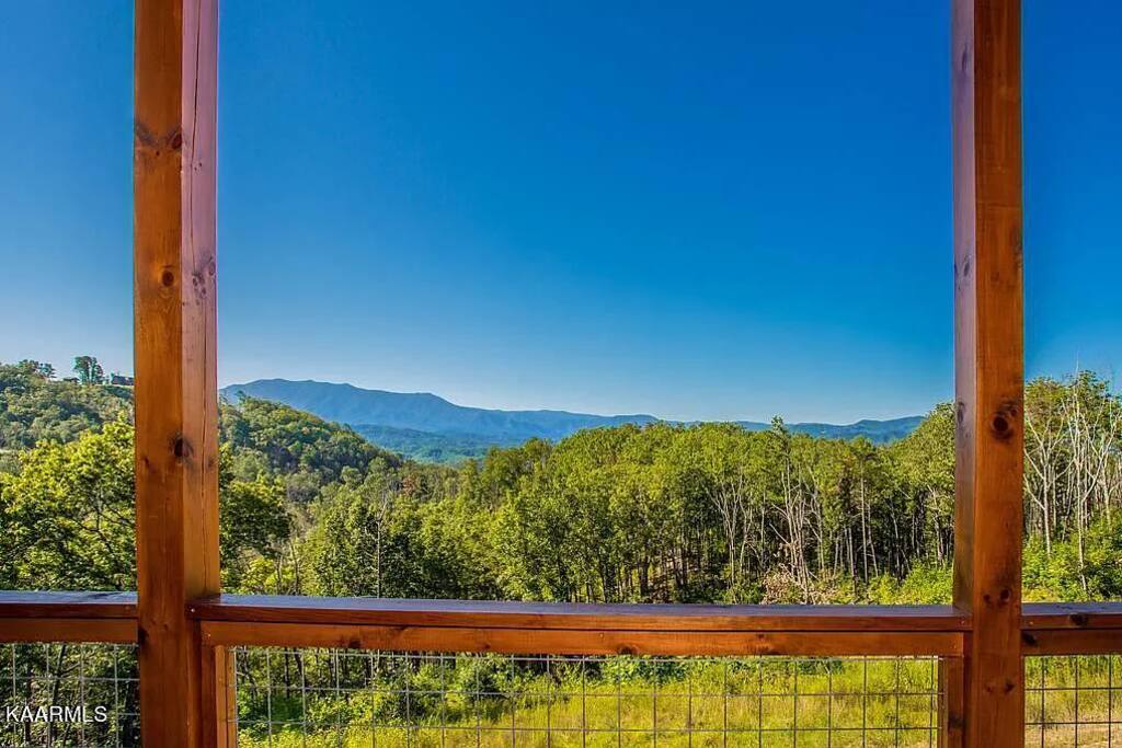 private-pool-home-theater-game-room-phenomenal/