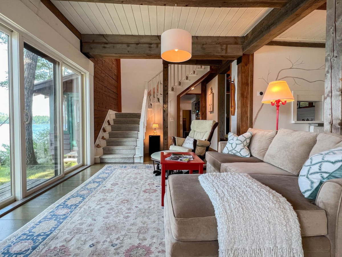 heartwood-or-lakeside-retreat-with-incredible-views/