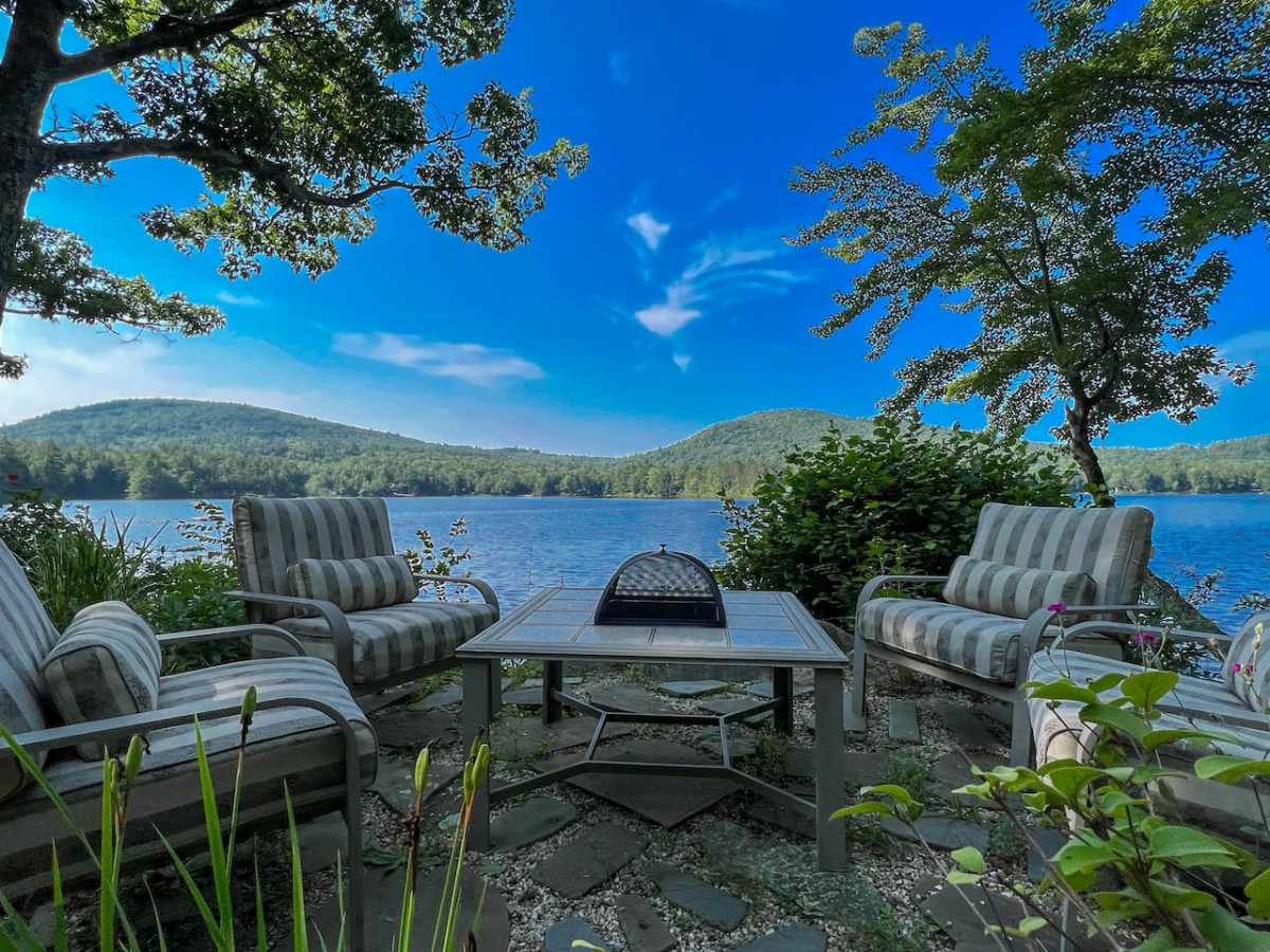 heartwood-or-lakeside-retreat-with-incredible-views/