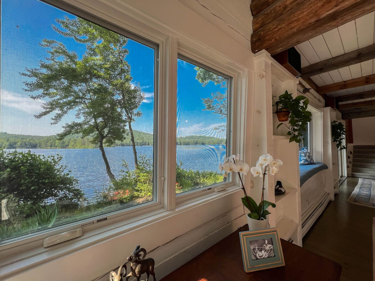 heartwood-or-lakeside-retreat-with-incredible-views/