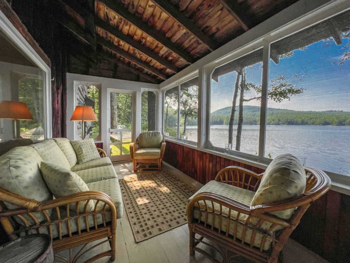 heartwood-or-lakeside-retreat-with-incredible-views/