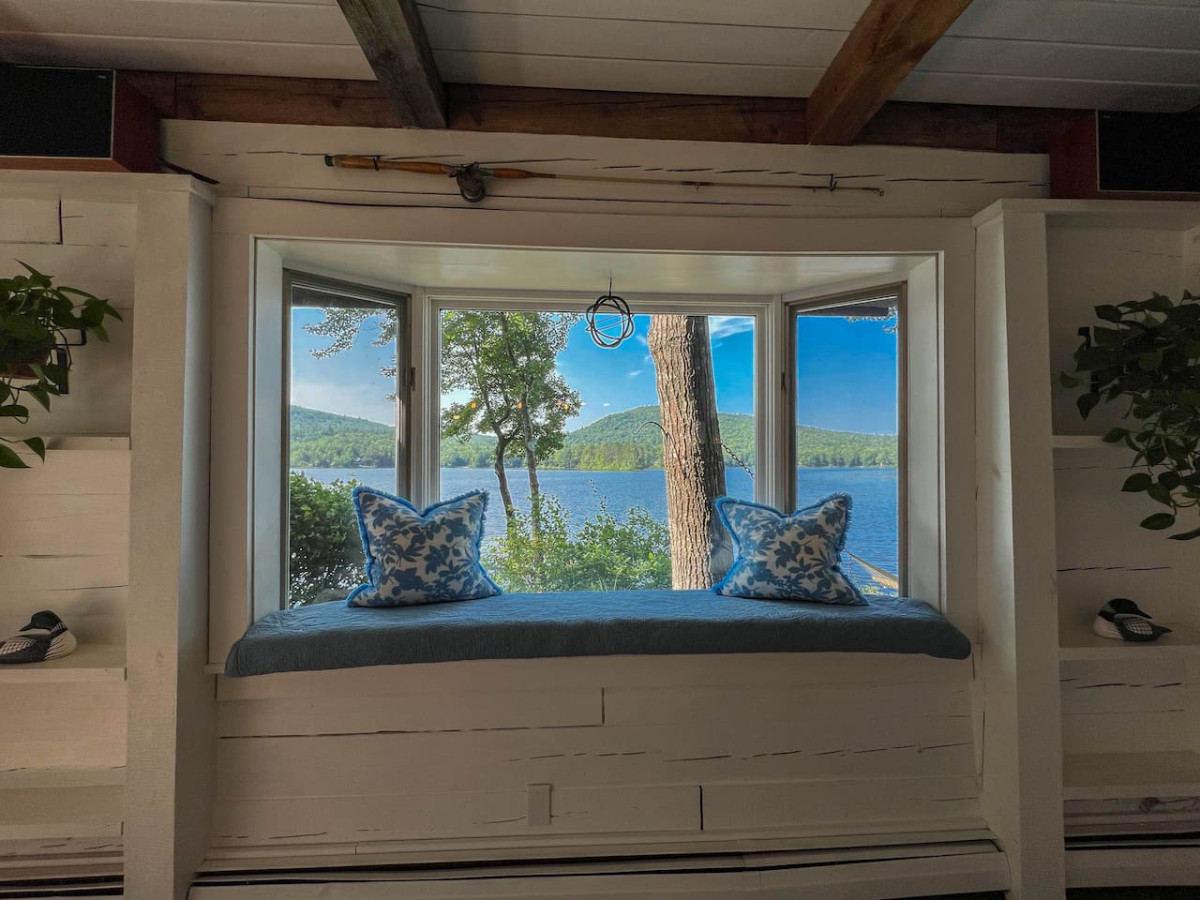 heartwood-or-lakeside-retreat-with-incredible-views/