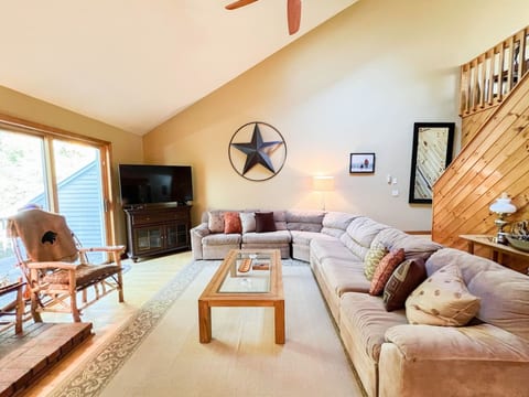 Spacious North Conway Home | Home Theater + Games