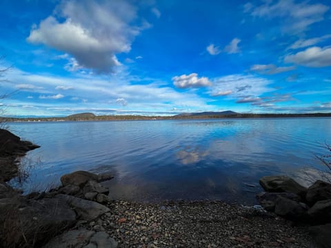 Gorgeous Family Lakefront Cabin | Incredible Views