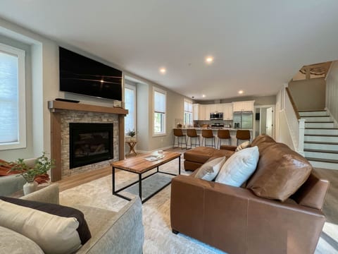The Black Birch | North Conway Designer Home | New