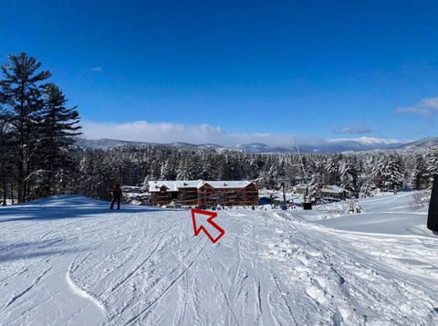 Luxe Ski In/Out | Pool, Hot tub, Hiking, N. Conway