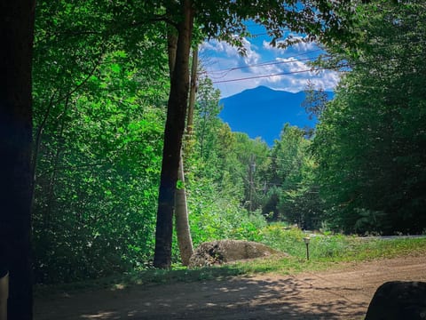 Getaway w/ Mtn View, Close to Storyland and Hiking