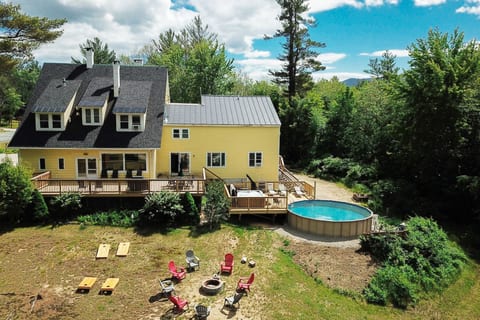 North Conway Getaway | Hot Tub, Pool & Sleeps 25!