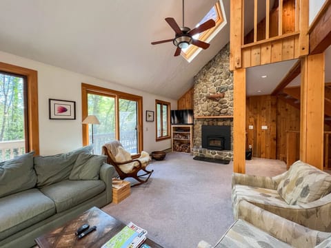 Spacious 5 Bedroom N. Conway Home | Best Location!