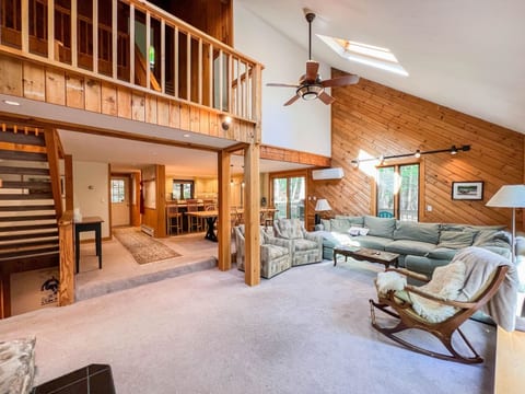 Spacious 5 Bedroom N. Conway Home | Best Location!