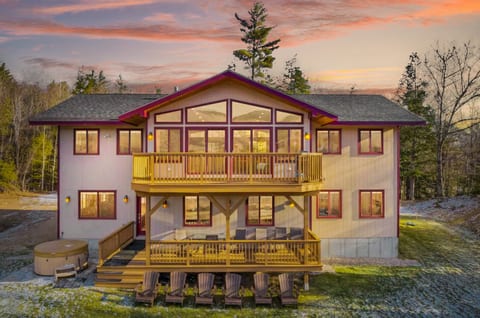The Mountainview Escape | Luxury, Views & Hot Tub