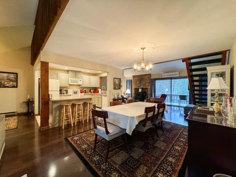 White Pines Retreat | Spacious | North Conway