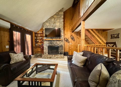 The North Conway Hideaway | 5 minutes to Downtown