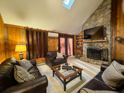 The North Conway Hideaway | 5 minutes to Downtown