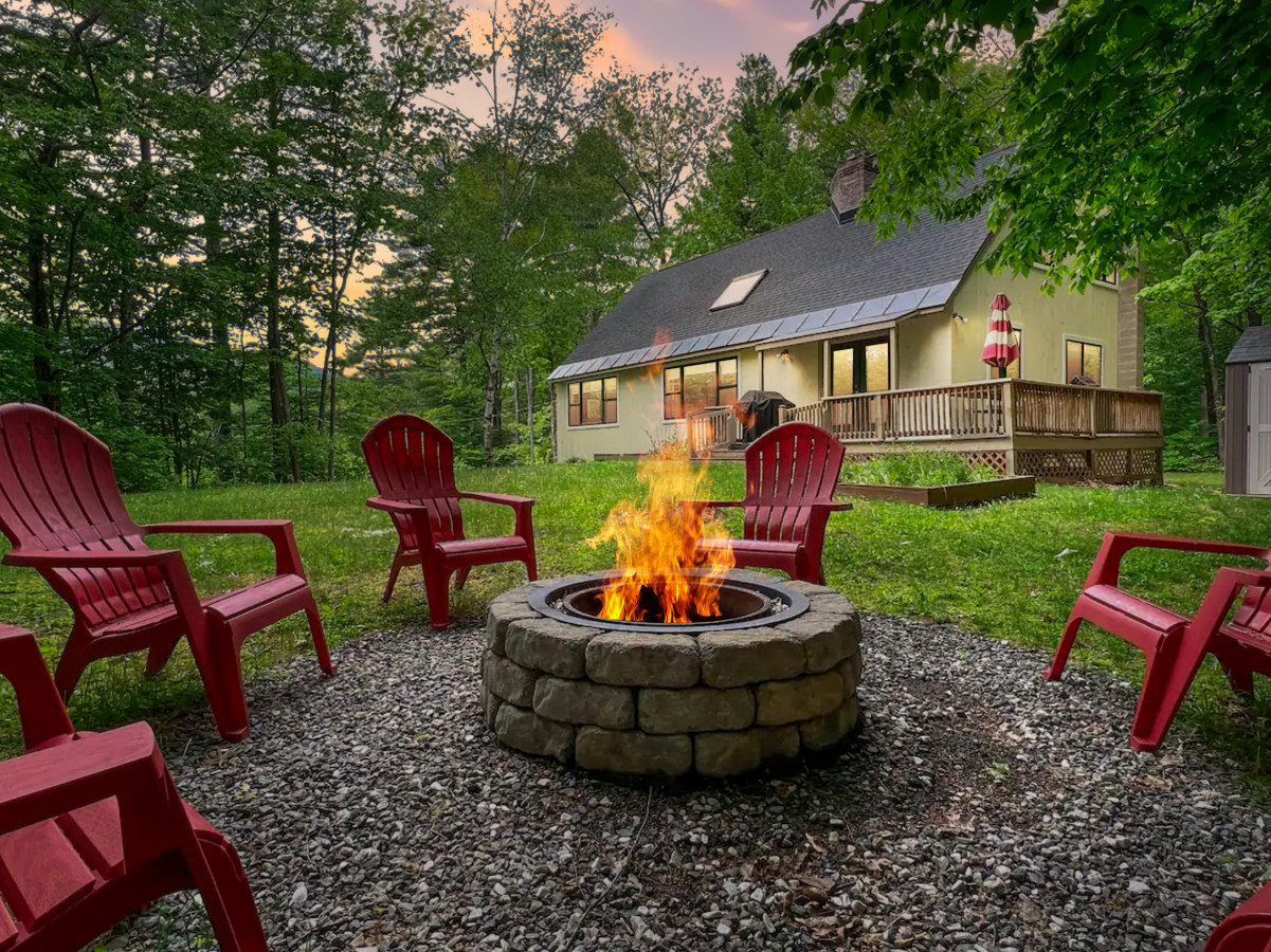 The Check Inn | Close to Hiking, Rivers, Storyland