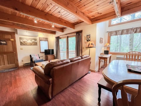 North Conway Mtn. Getaway | Incredible Location!