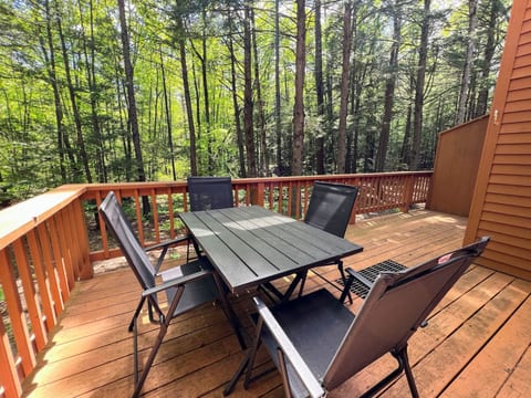 North Conway Mtn. Getaway | Incredible Location!