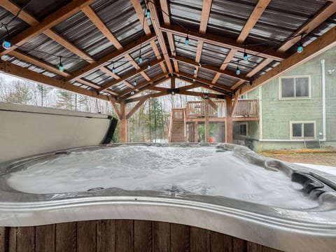Granite Peak | Spacious Family Home with Hot Tub
