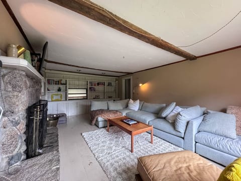 October Farm | 1810 Farmhouse set on 30+ Acres