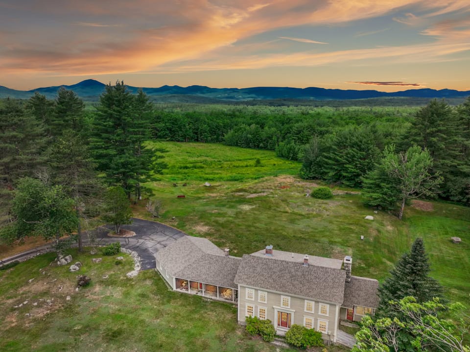 October Farm | 1810 Farmhouse set on 30+ Acres - Fryeburg