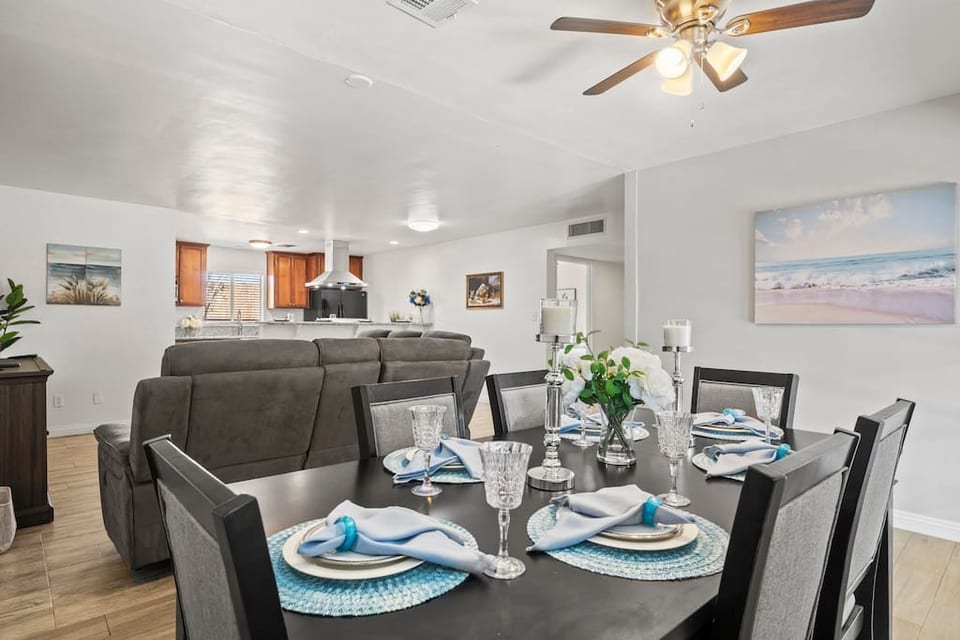 Dinning room table