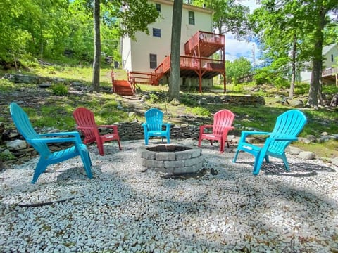 Lakefront home in Saw Creek Estates, Bushkill