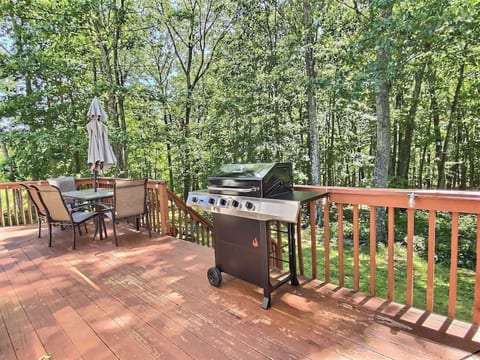 Poconos House - 4BR house in Saw Creek, Bushkill