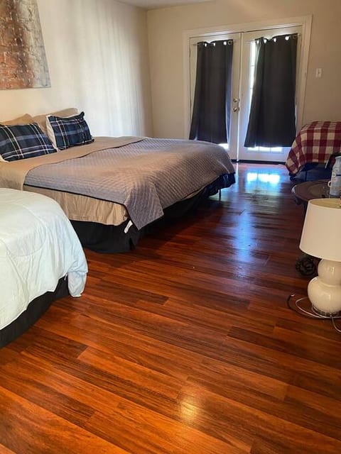 Comfortable Modern House, Perfect for Family/Group